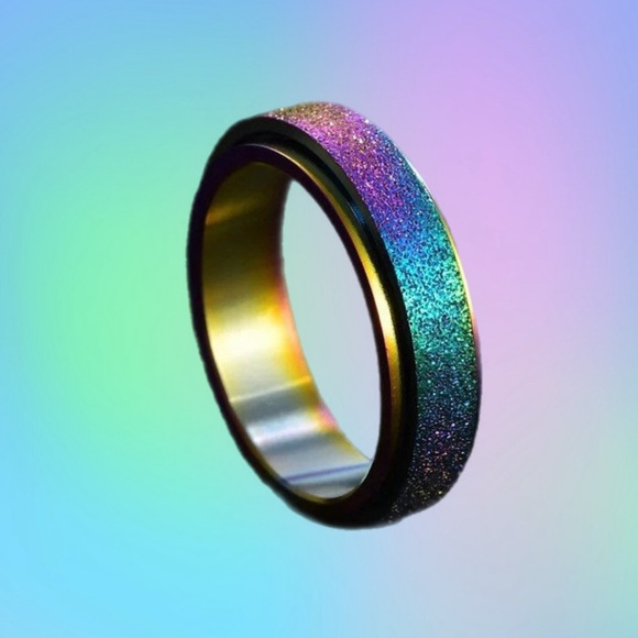 Gradient Spinner Ring  Size: 9 - Picture 1 of 4